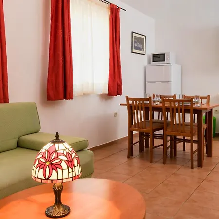 Aparthotel Vila Adrijana & Fitness Studio Wolf Bv