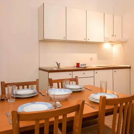 Vila Adrijana & Fitness Studio Wolf Bv Aparthotel *