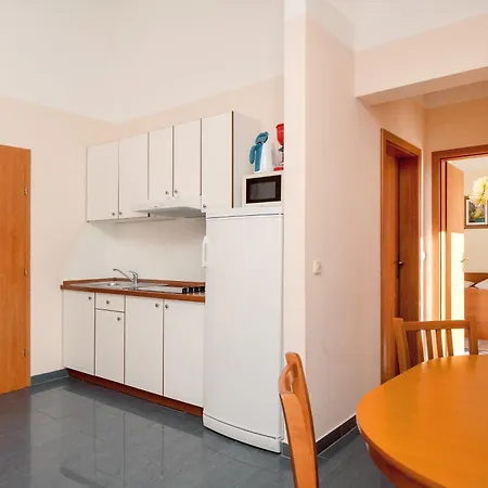 Aparthotel Vila Adrijana & Fitness Studio Wolf Bv