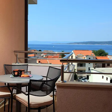 Aparthotel Vila Adrijana & Fitness Studio Wolf Bv *