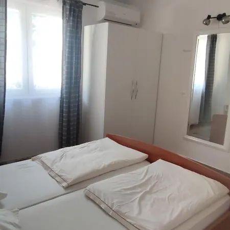 Aparthotel Vila Adrijana & Fitness Studio Wolf Bv
