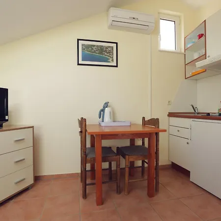 Aparthotel Vila Adrijana & Fitness Studio Wolf Bv